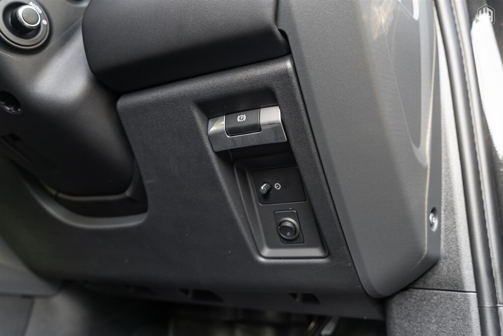 Used Land Rover Defender 110 2025 for sale - 77910097: Photo 57