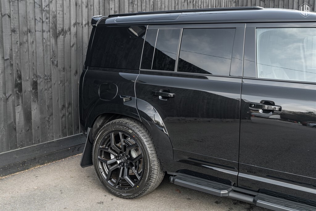 Used Land Rover Defender 110 2026 for sale - 77910108: Photo 15