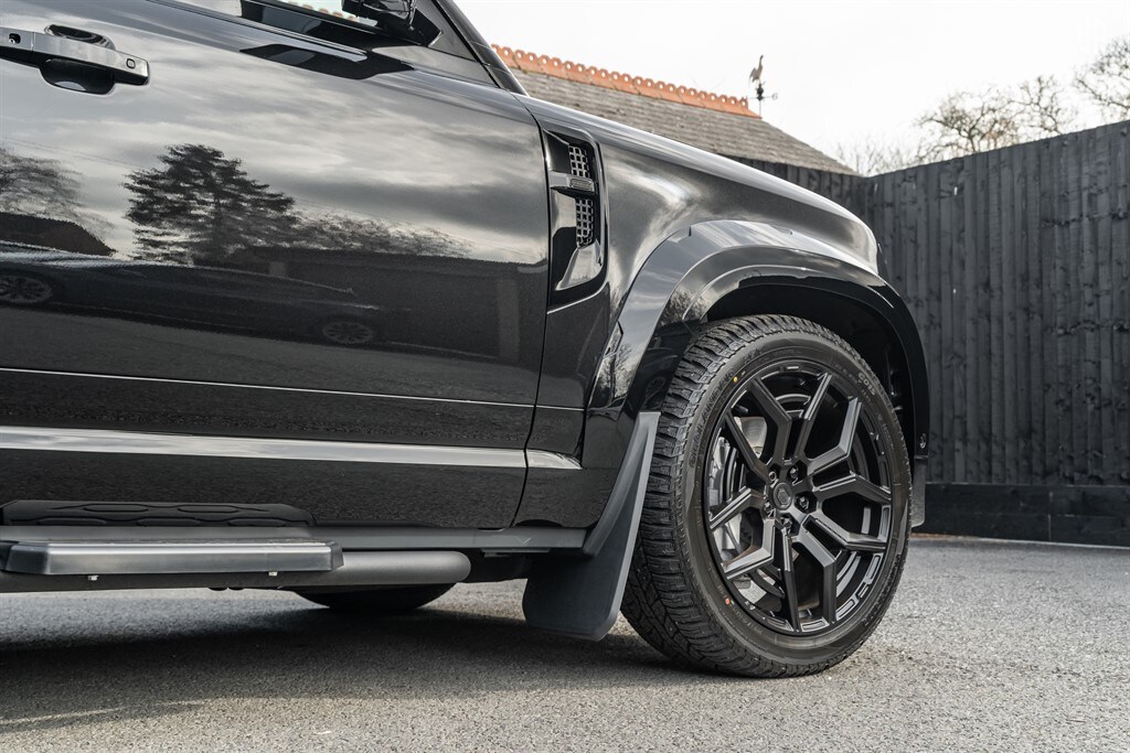 Used Land Rover Defender 110 2026 for sale - 77910108: Photo 16