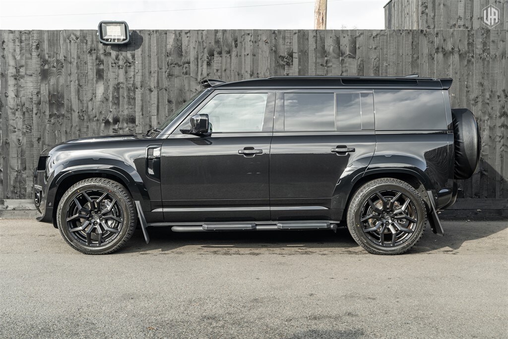 Used Land Rover Defender 110 2026 for sale - 77910108: Photo 3