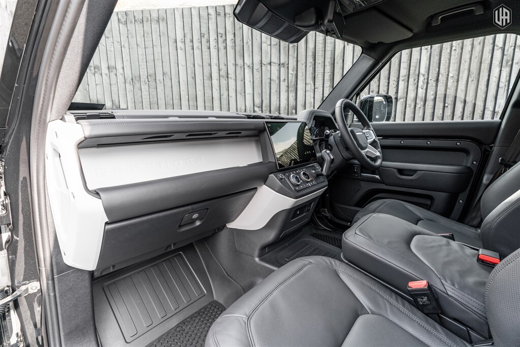 Used Land Rover Defender 110 2026 for sale - 77910108: Photo 35