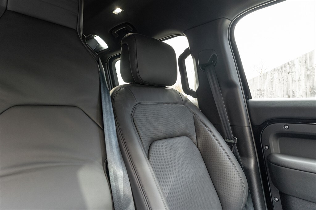 Used Land Rover Defender 110 2026 for sale - 77910108: Photo 37