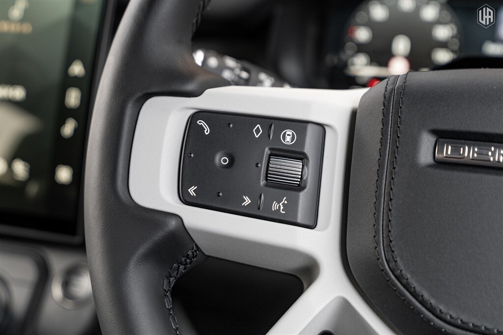 Used Land Rover Defender 110 2026 for sale - 77910108: Photo 44