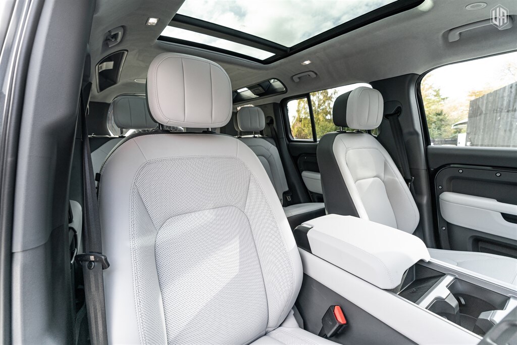 Used Land Rover Defender 110 2025 for sale - 77910105: Photo 40