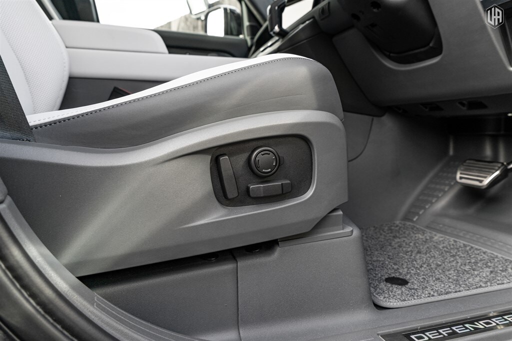 Used Land Rover Defender 110 2025 for sale - 77910105: Photo 43