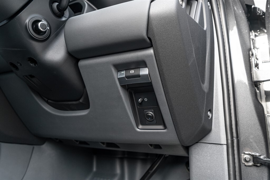 Used Land Rover Defender 110 2025 for sale - 77910105: Photo 61