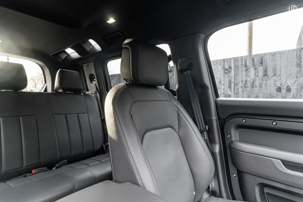 Used Land Rover Defender 110 2025 for sale - 77910098: Photo 38