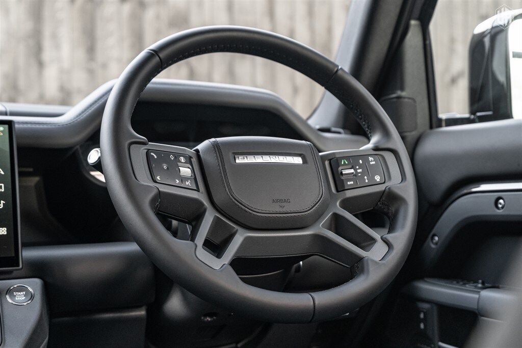 Used Land Rover Defender 110 2025 for sale - 77910098: Photo 43