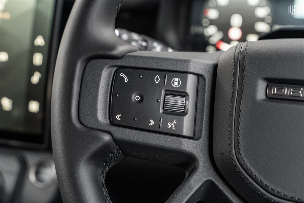 Used Land Rover Defender 110 2025 for sale - 77910098: Photo 44