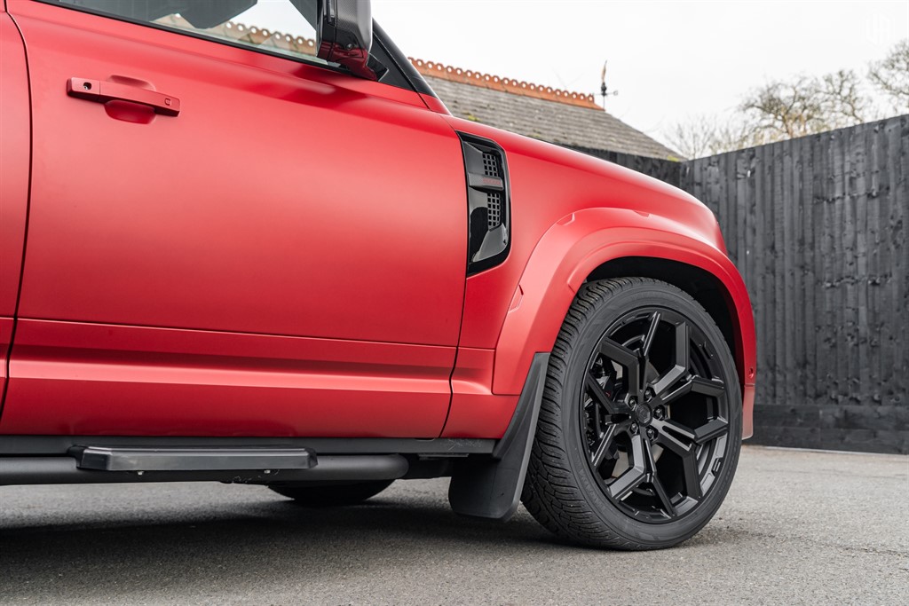 Used Land Rover Defender 110 2025 for sale - 77910087: Photo 17