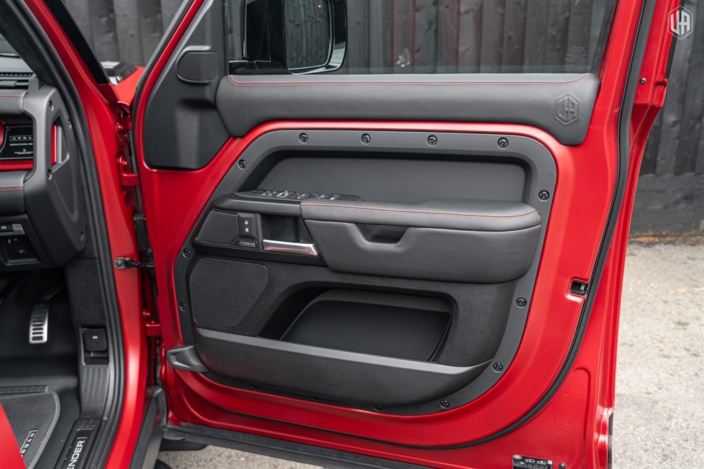 Used Land Rover Defender 110 2025 for sale - 77910087: Photo 35