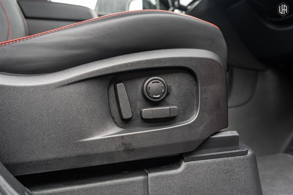 Used Land Rover Defender 110 2025 for sale - 77910087: Photo 48