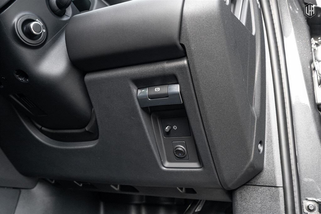 Used Land Rover Defender 110 2025 for sale - 77910114: Photo 43