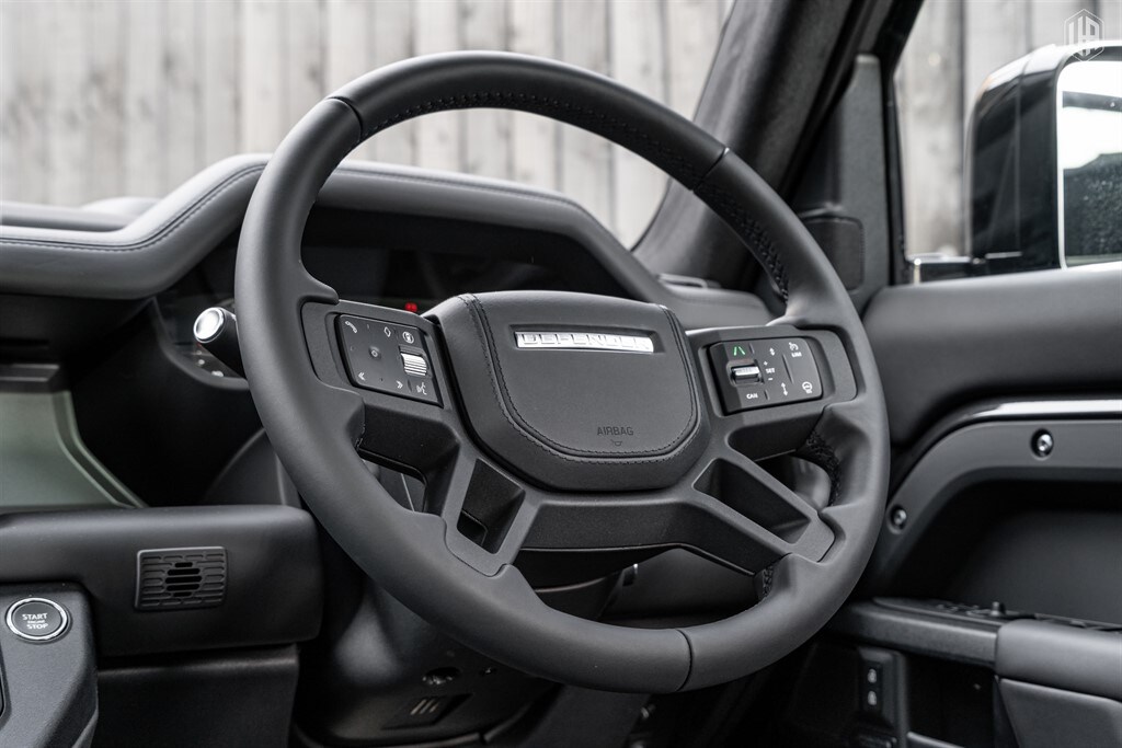 Used Land Rover Defender 110 2025 for sale - 77910114: Photo 46