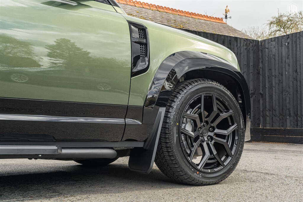 Used Land Rover Defender 90 2026 for sale - 78067286: Photo 17