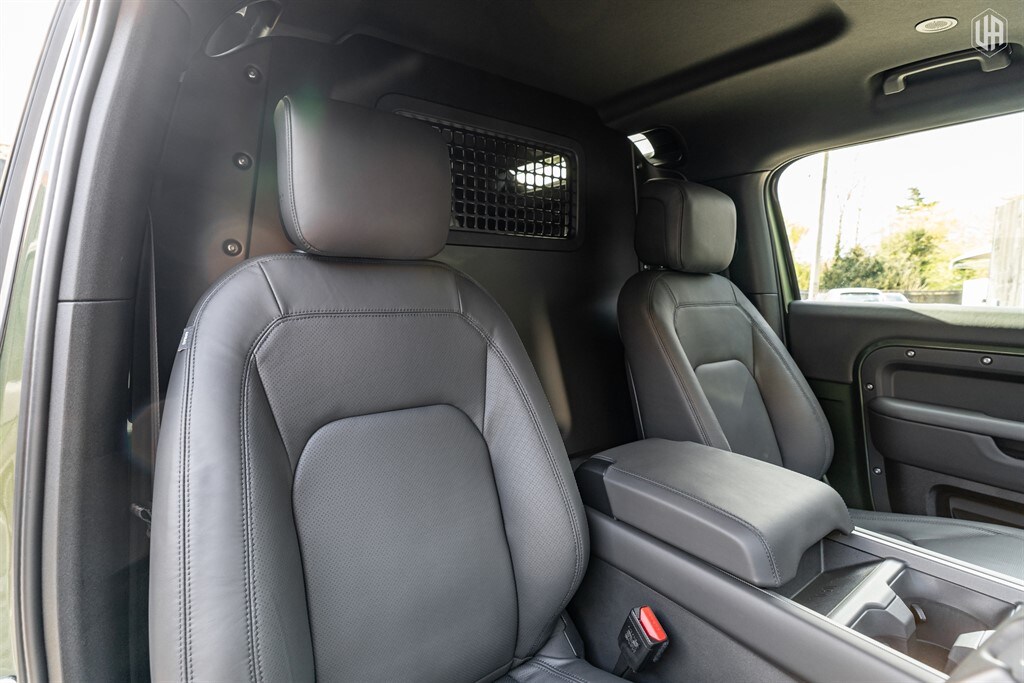 Used Land Rover Defender 90 2026 for sale - 78067286: Photo 35