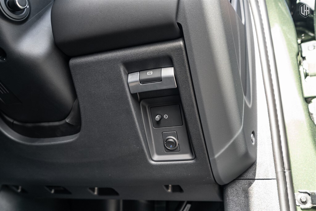 Used Land Rover Defender 90 2026 for sale - 78067286: Photo 39