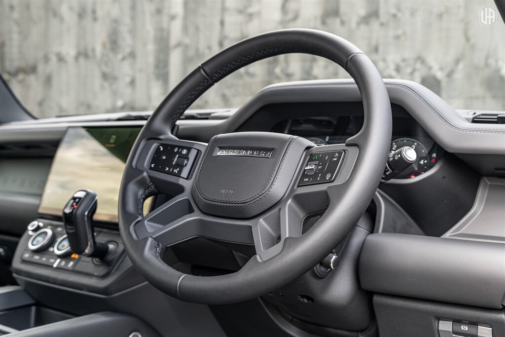 Used Land Rover Defender 90 2026 for sale - 78067286: Photo 42