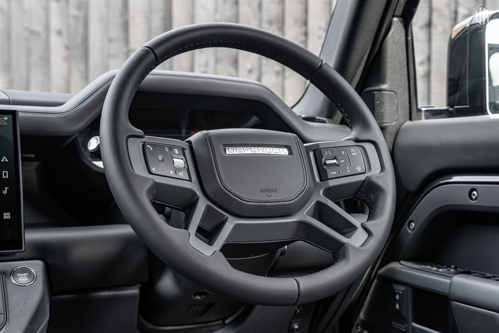 Used Land Rover Defender 110 2026 for sale - 78000594: Photo 42