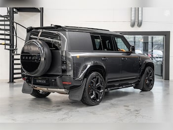 Used Land Rover Defender 110 2025 for sale - 77927996: Photo