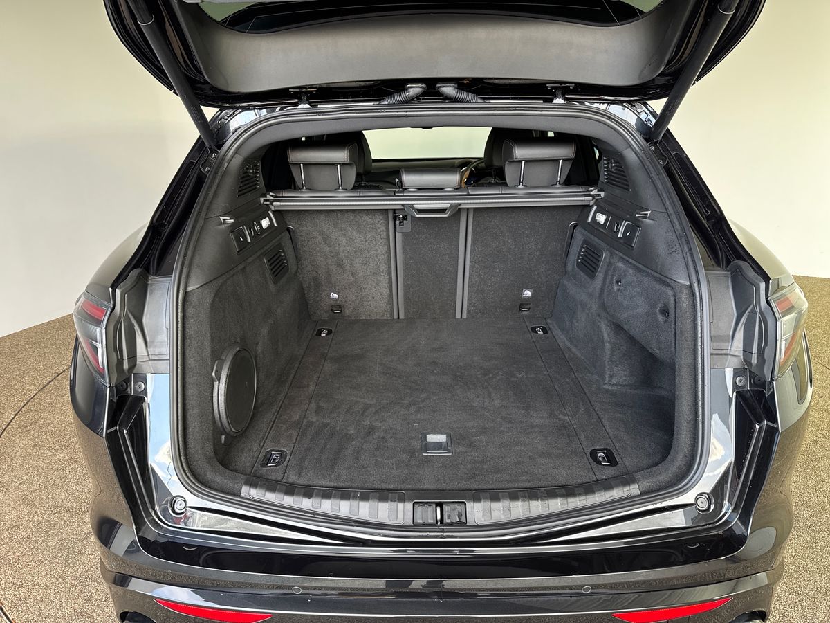 Used Alfa Romeo Stelvio 2025 for sale - 77346825: Photo 17