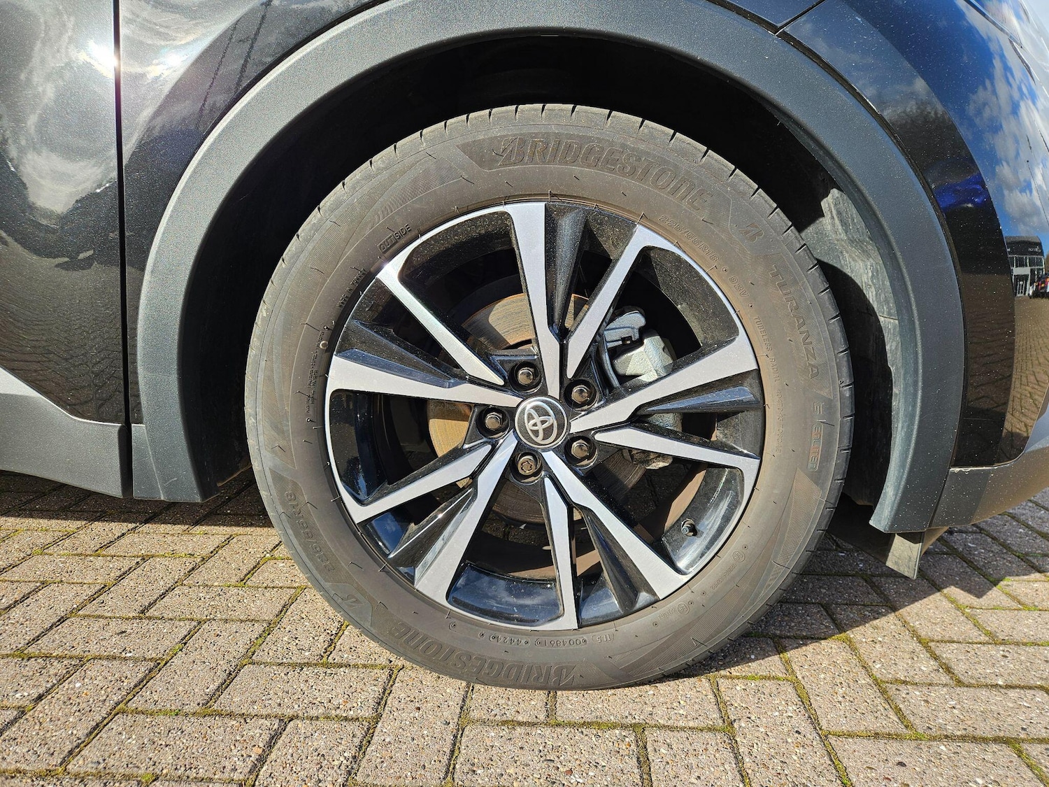 Used Toyota C-HR 2025 for sale - 77625961: Photo 11