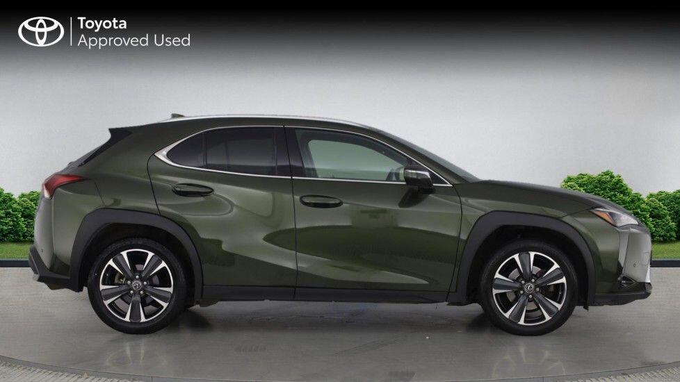 Used Lexus UX 2022 for sale - 76573729: Photo 2