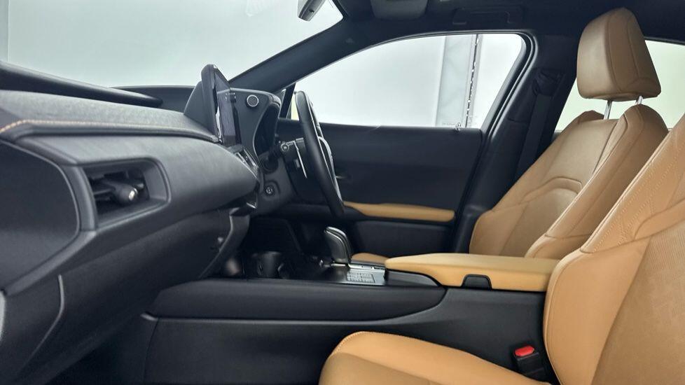 Used Lexus UX 2024 for sale - 76561589: Photo 18