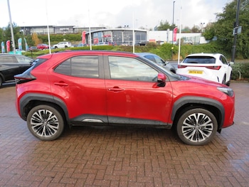 Used Toyota Yaris Cross 2024 for sale - 76688632: Photo