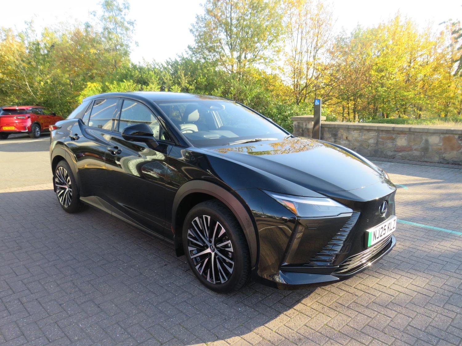 Used Lexus RZ 2025 for sale - 76260015: Photo 1
