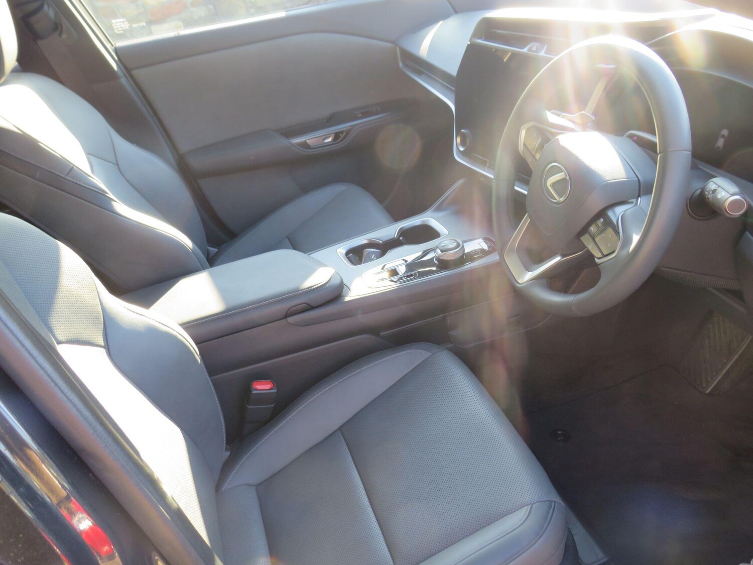 Used Lexus RZ 2025 for sale - 76260015: Photo 24