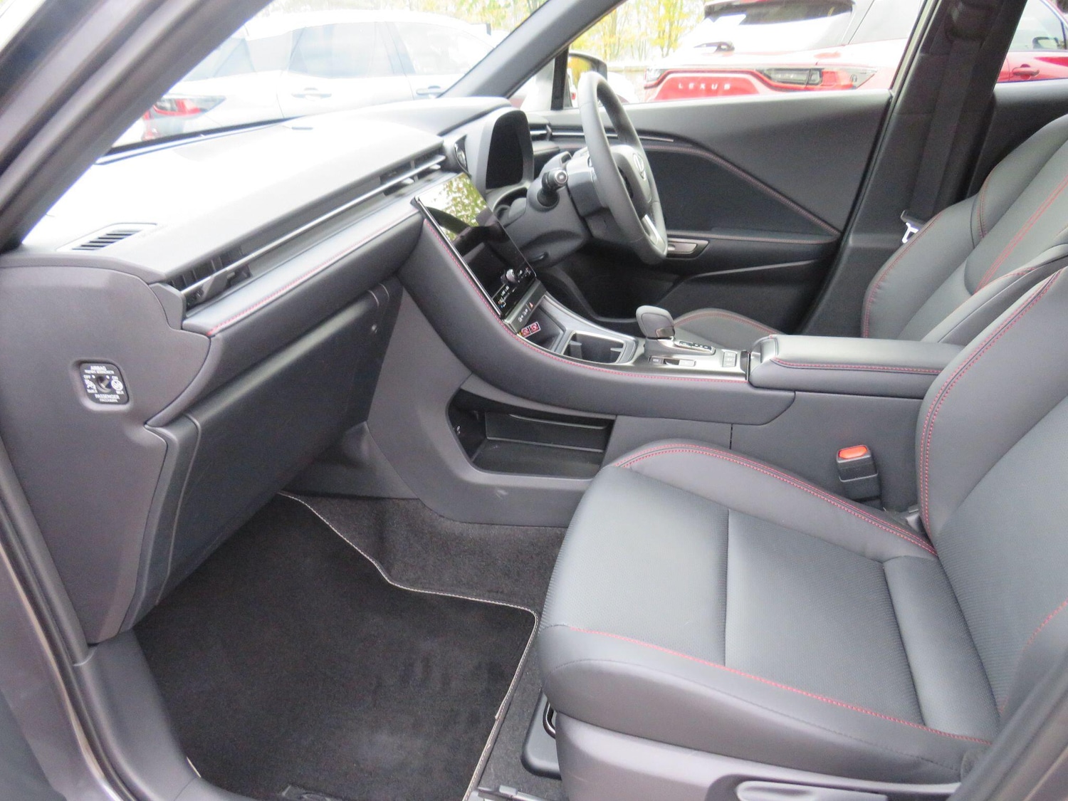 Used Lexus LBX 2025 for sale - 76702301: Photo 14