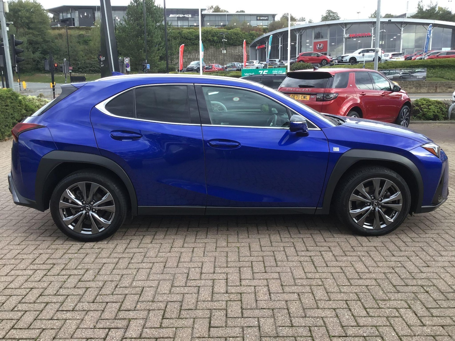 Used Lexus UX 2023 for sale - 76997512: Photo 2