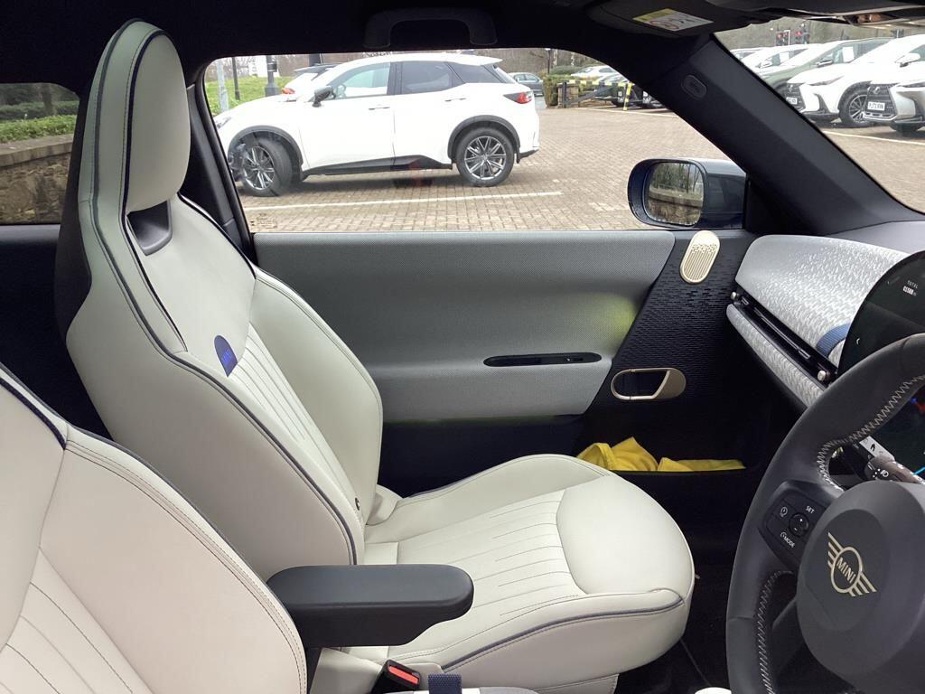 Used MINI Cooper 2025 for sale - 77029240: Photo 6