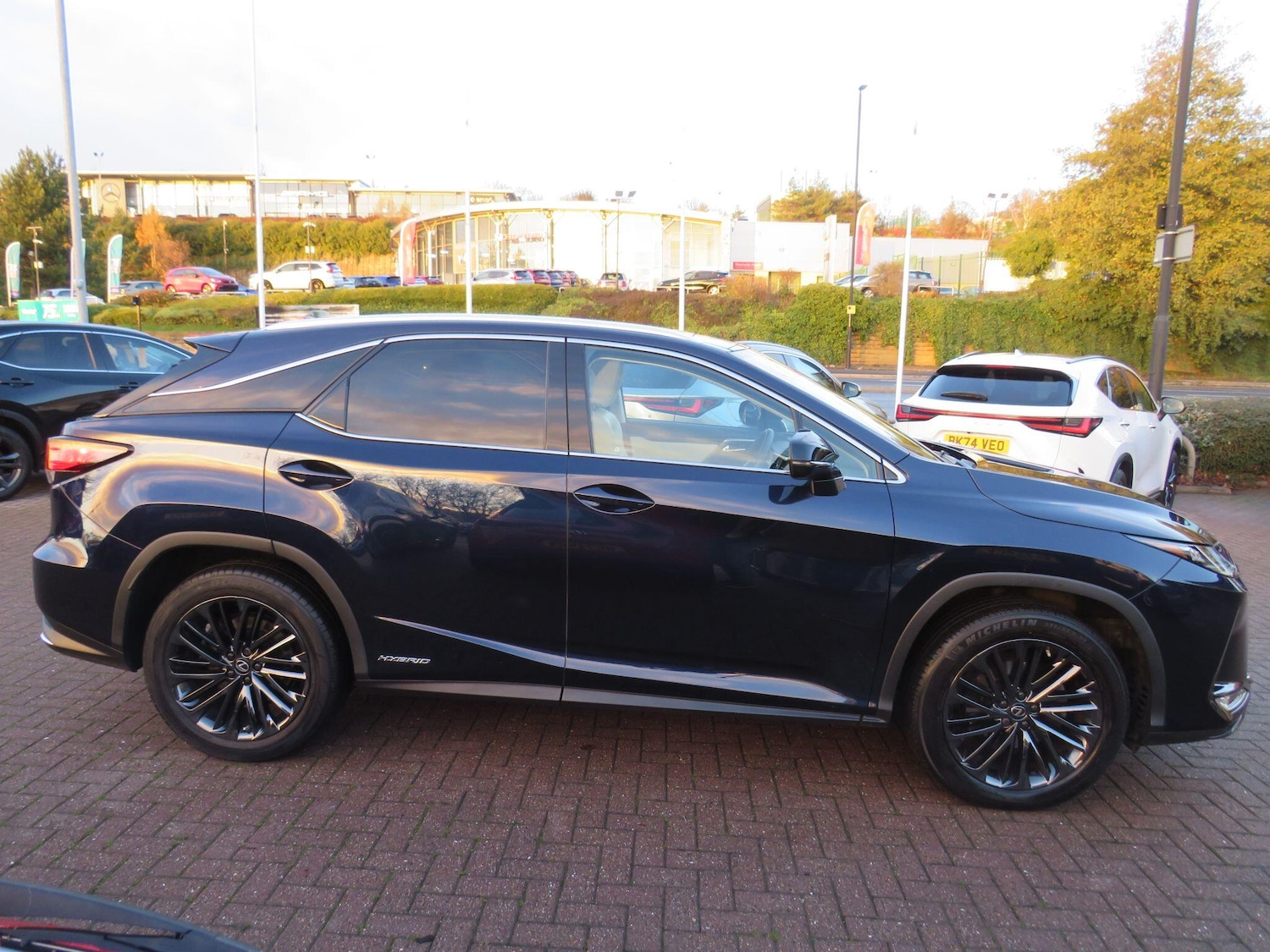 Used Lexus RX 2022 for sale - 76702375: Photo 2