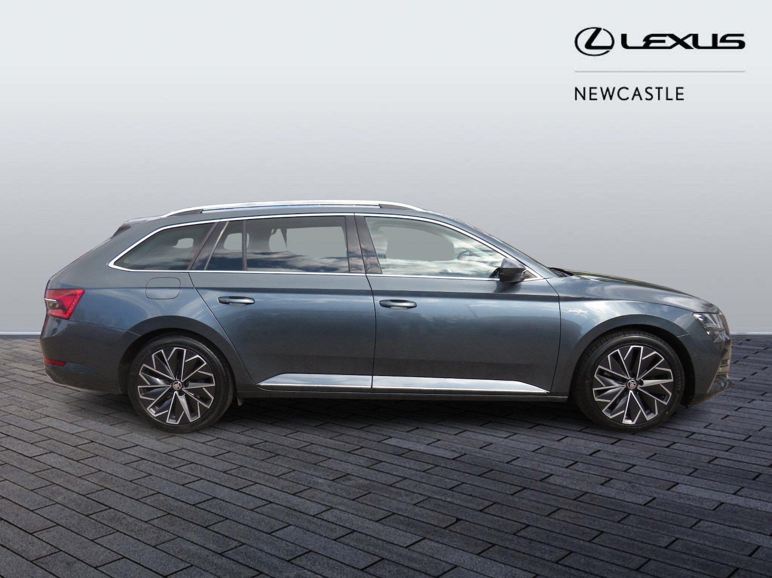 Used Skoda Superb 2022 for sale - 78072436: Photo 2