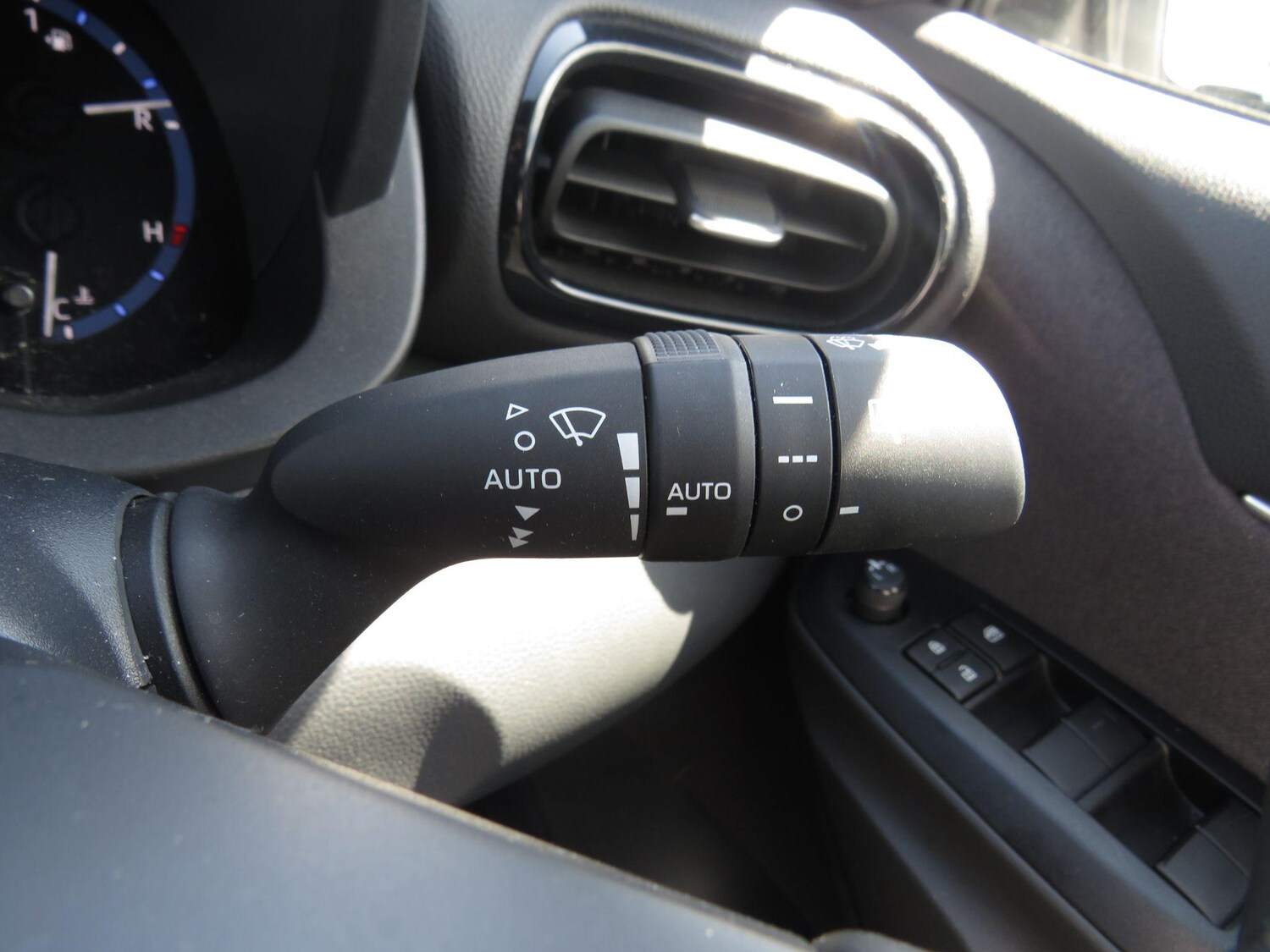 Vehicle 28