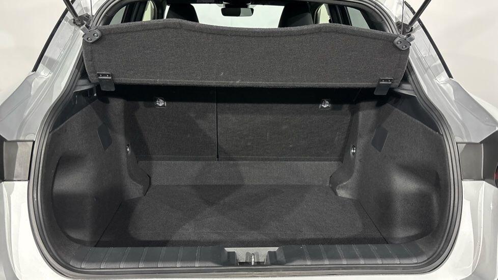 Used Lexus LBX 2025 for sale - 78157497: Photo 11