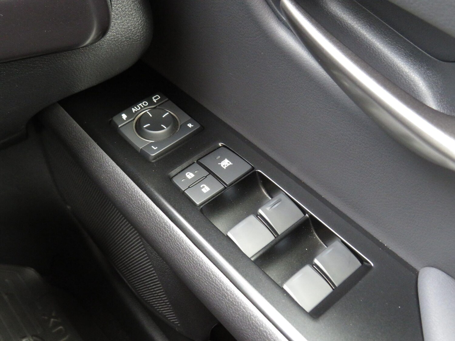 Used Lexus UX for sale - 77624938: Photo 23