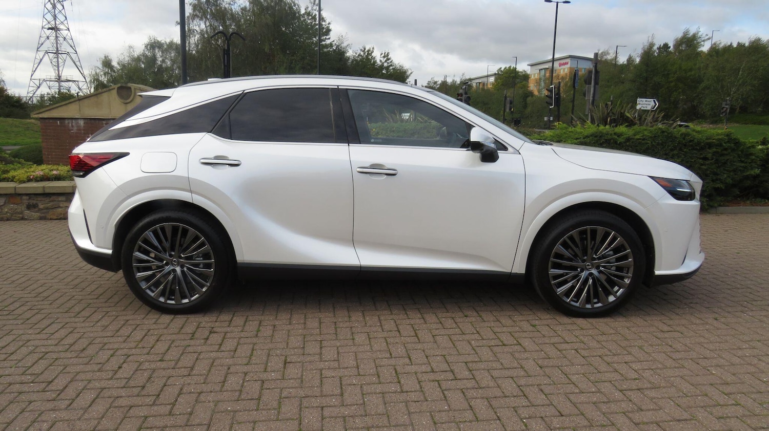 Used Lexus RX 2025 for sale - 76238880: Photo 2
