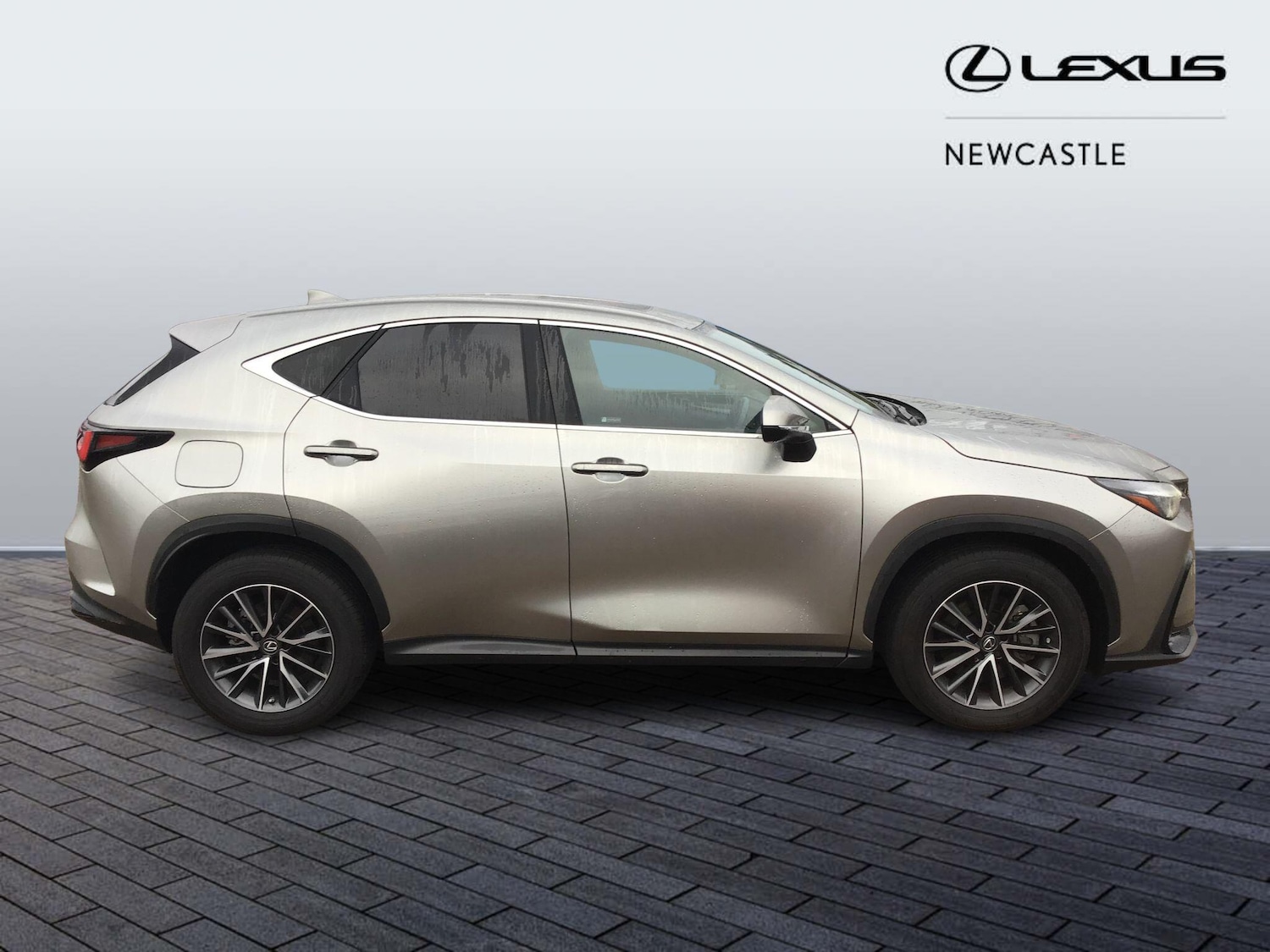 Used Lexus NX for sale - 76964509: Photo 2