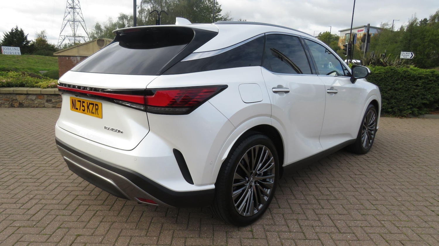 Used Lexus RX 2025 for sale - 76832832: Photo 5