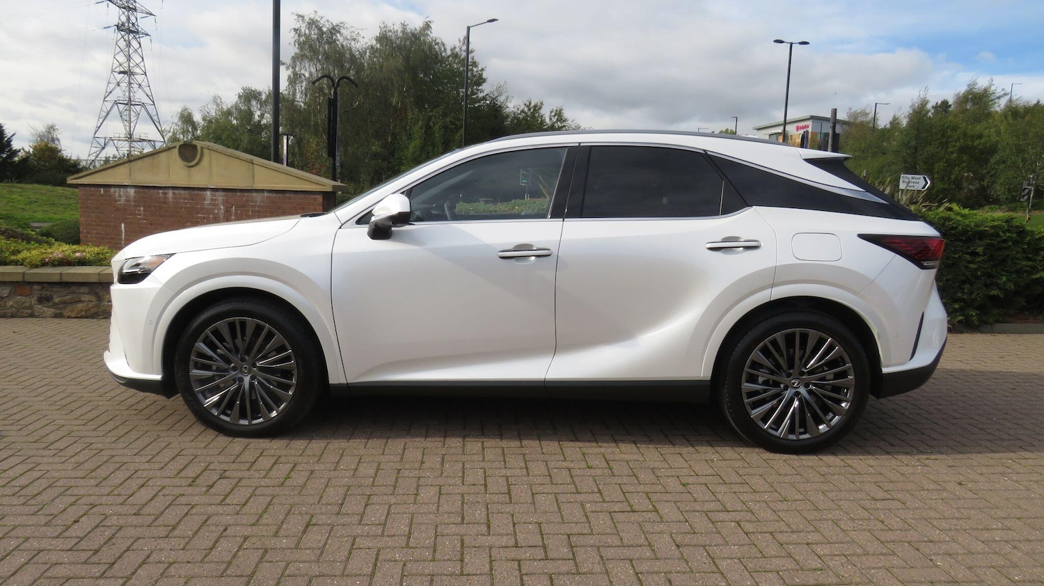 Used Lexus RX 2025 for sale - 76832832: Photo 8