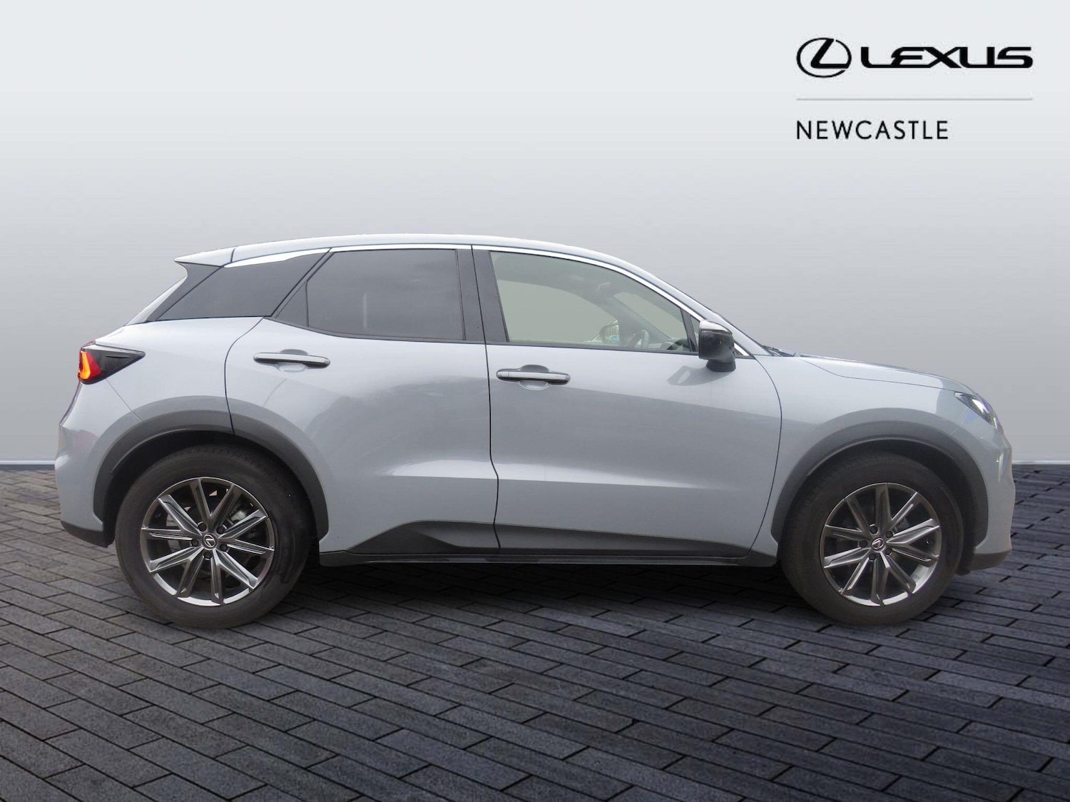 Used Lexus LBX 2024 for sale - 77029839: Photo 2