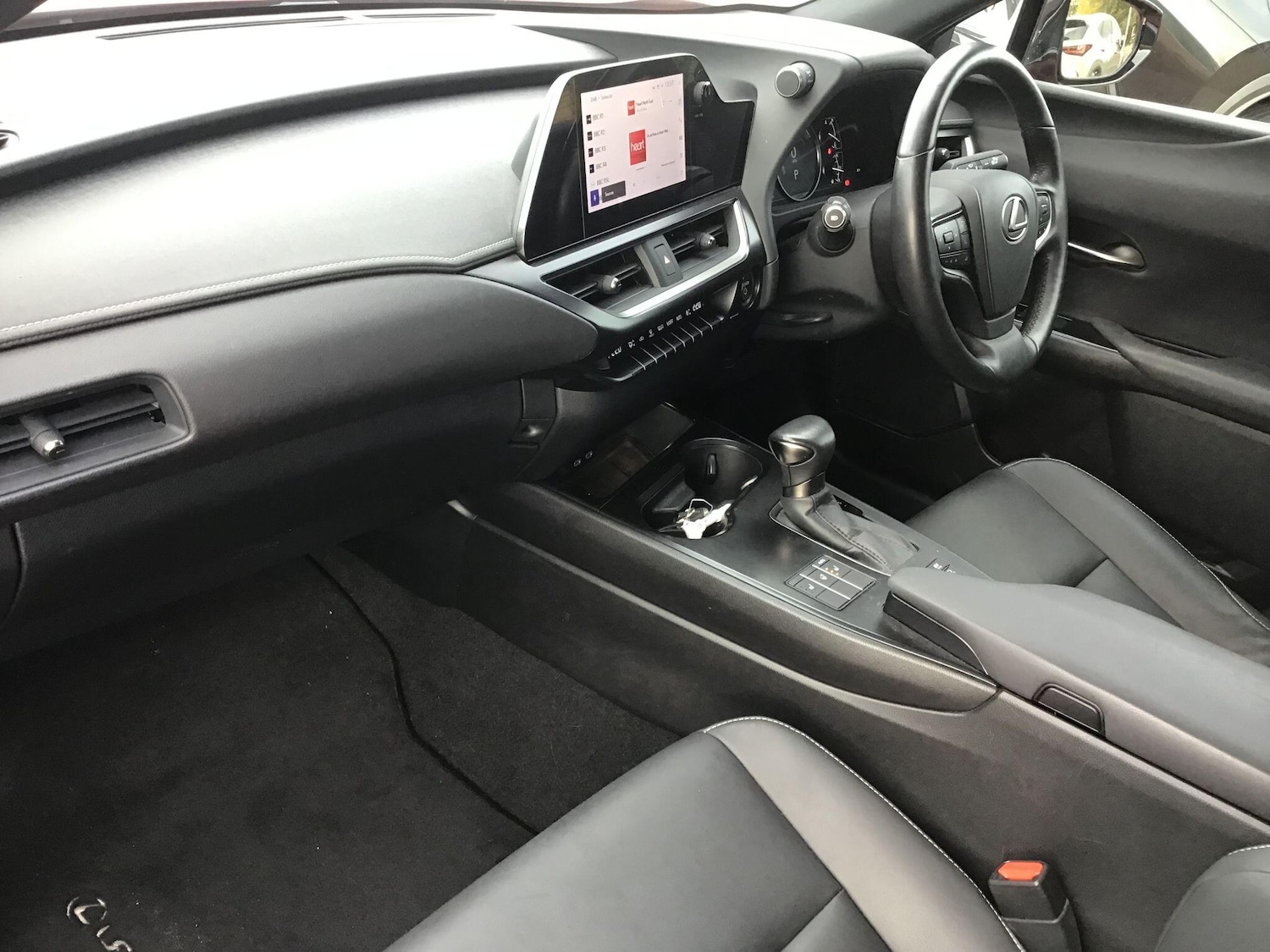 Used Lexus UX 2023 for sale - 76657125: Photo 13