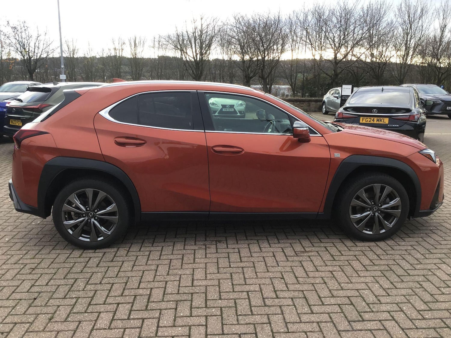 Used Lexus UX 2023 for sale - 76657125: Photo 2