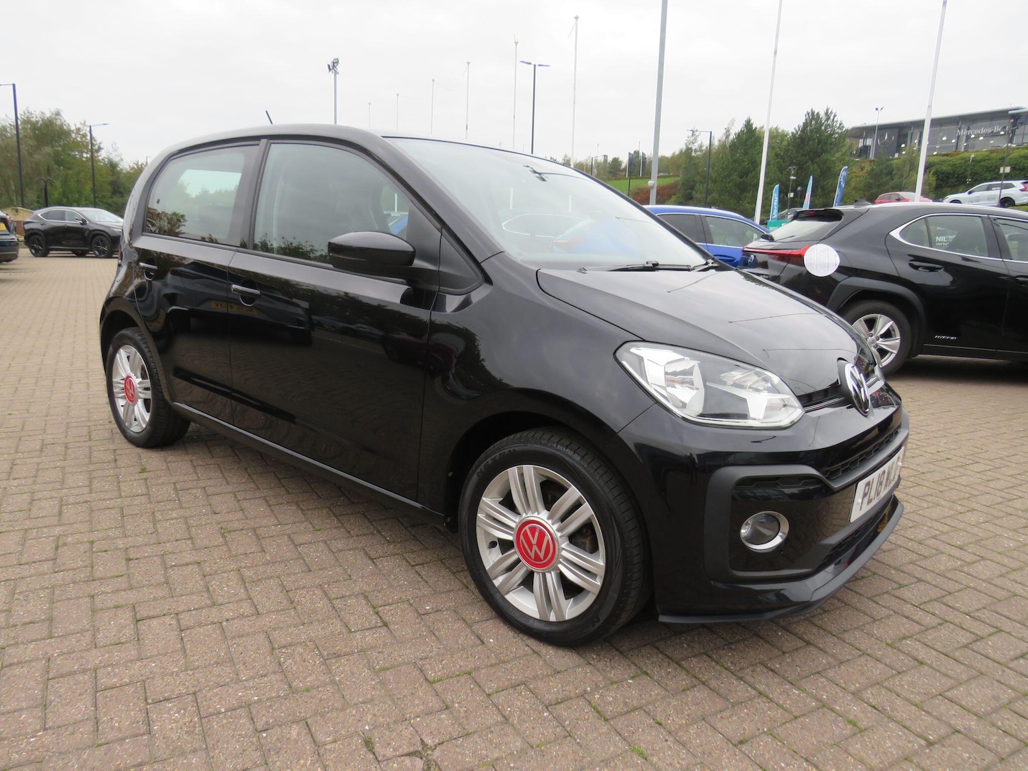 Used Volkswagen up! 2018 for sale - 76314770: Photo 1