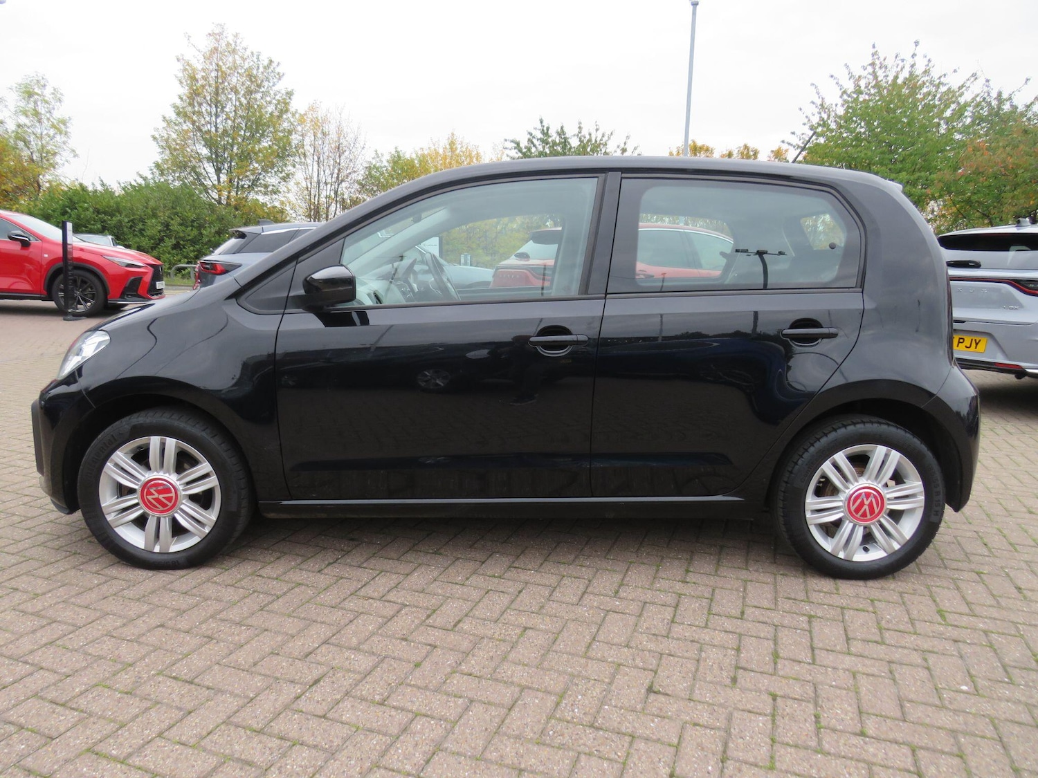 Used Volkswagen up! 2018 for sale - 76314770: Photo 8