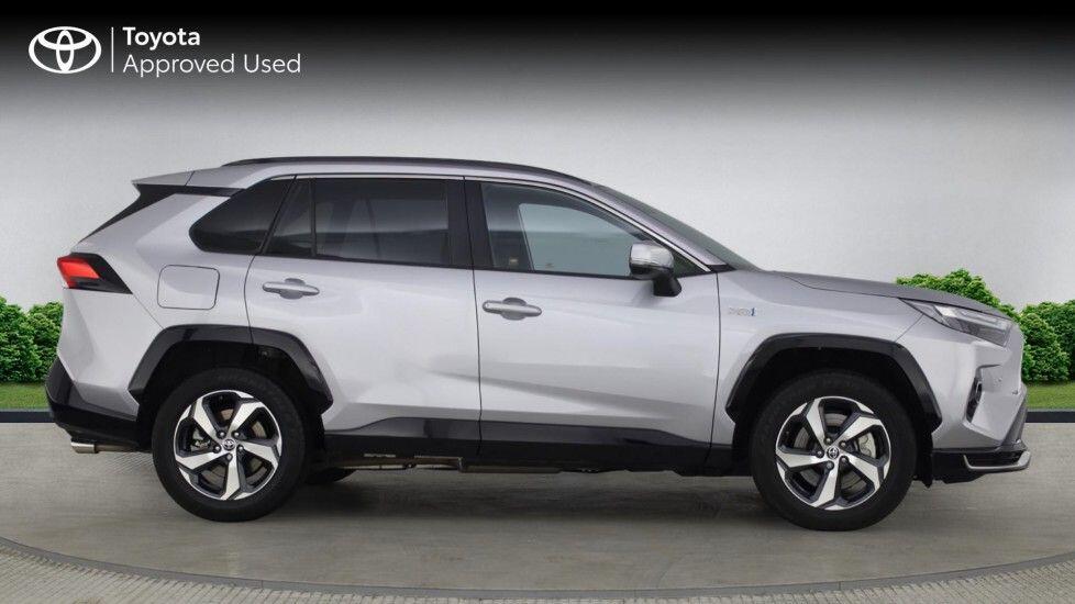 Used Toyota RAV4 2024 for sale - 77537205: Photo 2