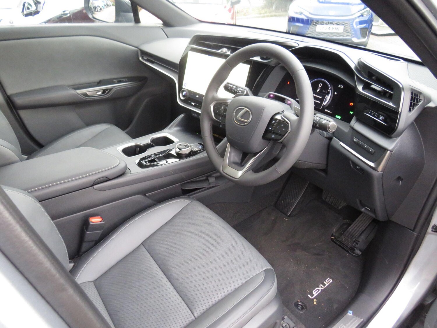 Used Lexus RZ 2025 for sale - 76935858: Photo 13